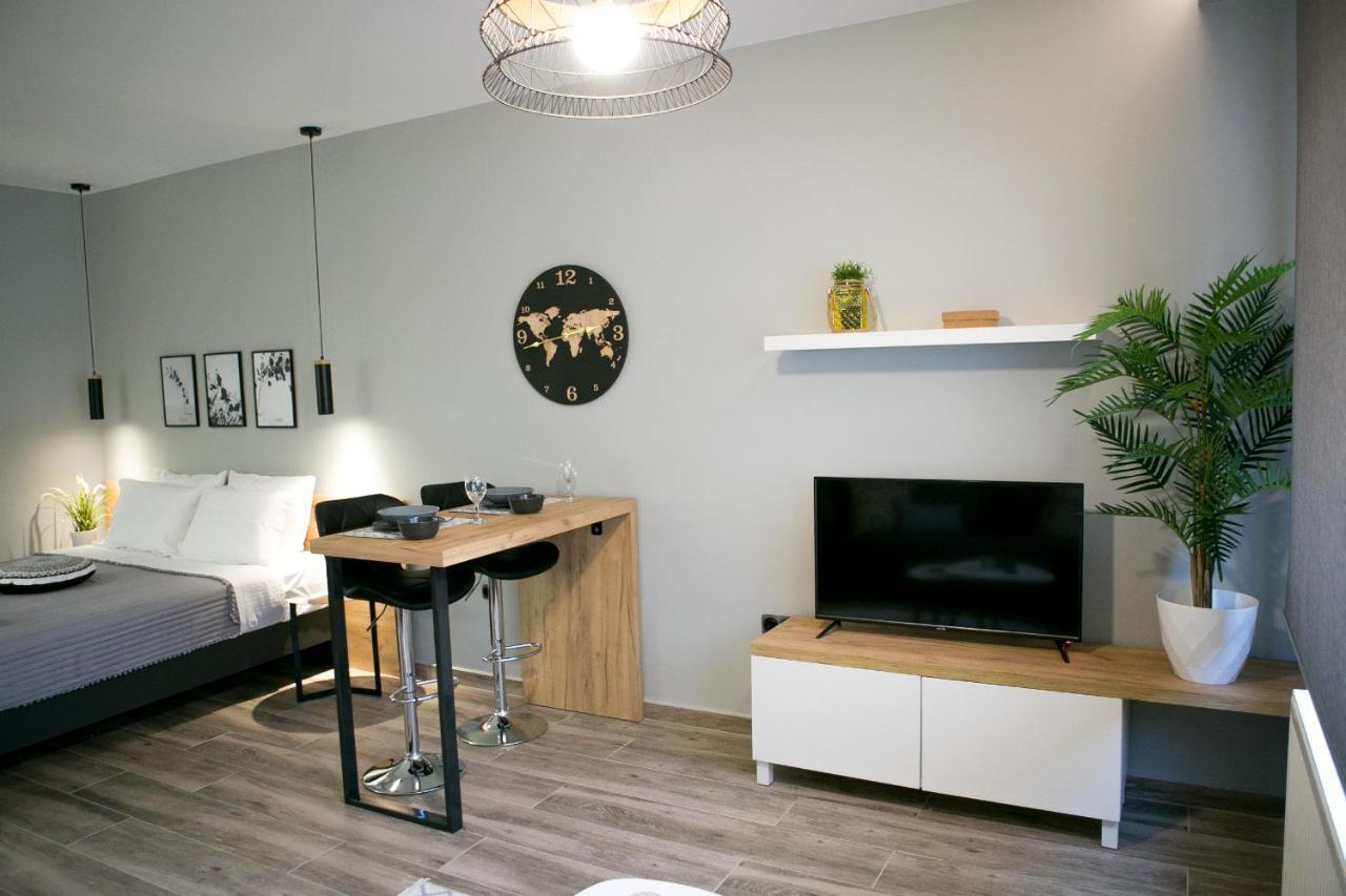Sts Eight 6.2 Apartment Tesalonika Bagian luar foto